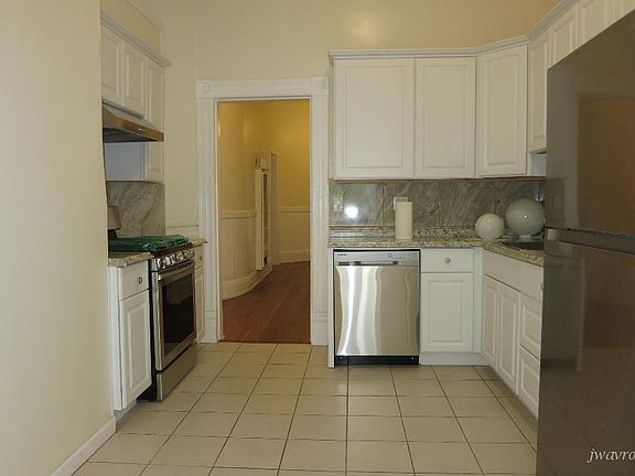3rd image of 1781 Haight St
