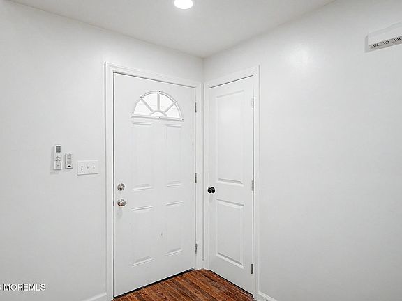 3rd image of 115 Clinton Place