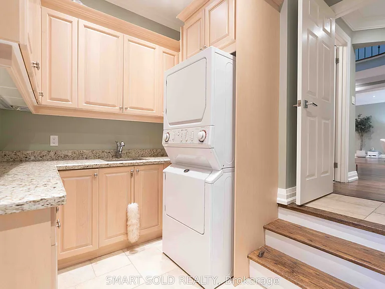 107 Arnold Ave — Photo 46