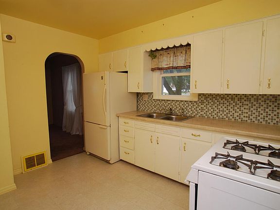 2nd image of 4721 Walton Ave SW