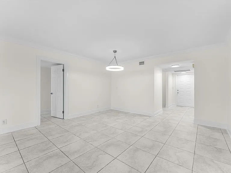 4240 Oaks Ter #103 — Photo 12