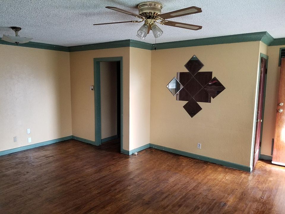 1st image of 3506 S Ainsworth Ave