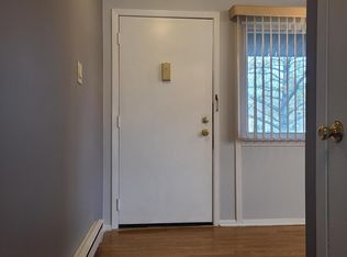 141A Cross Slope Ct, Englishtown, NJ 07726