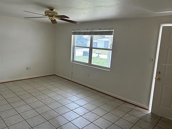 4th image of 2051 Hess Dr
