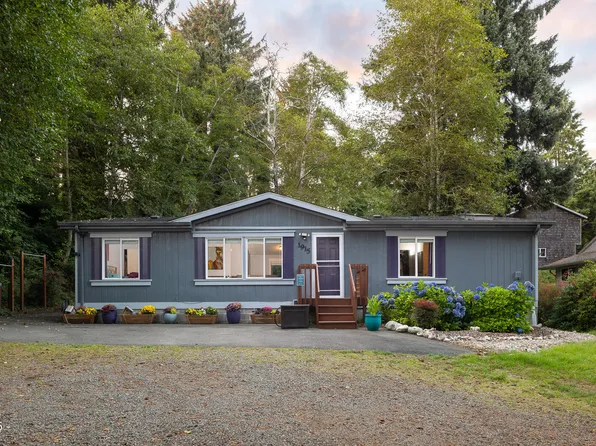 1915 NE 15th St, Lincoln City, OR 97367
