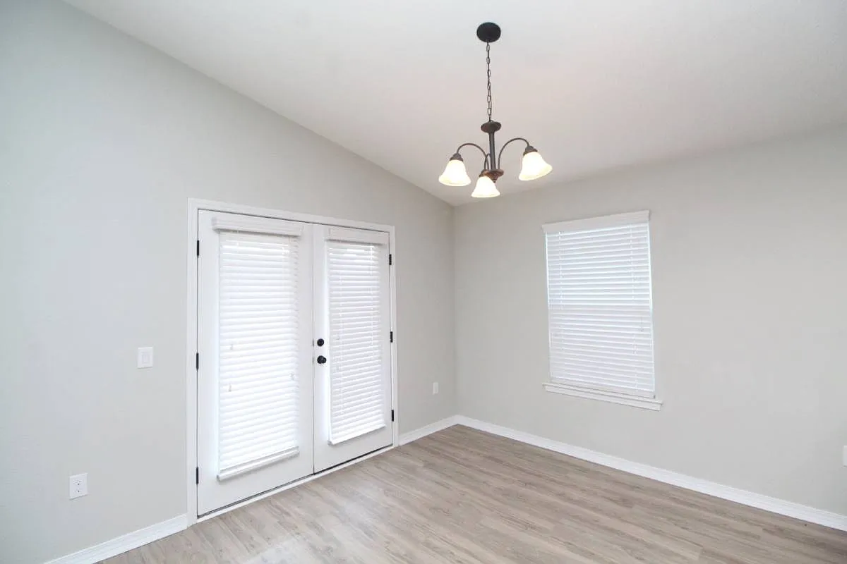 5605 Peach Dr in Milton, FL 32571 — Photo 3