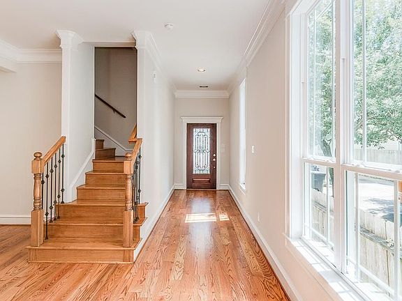 5th image of 2315 E Bevis St #E