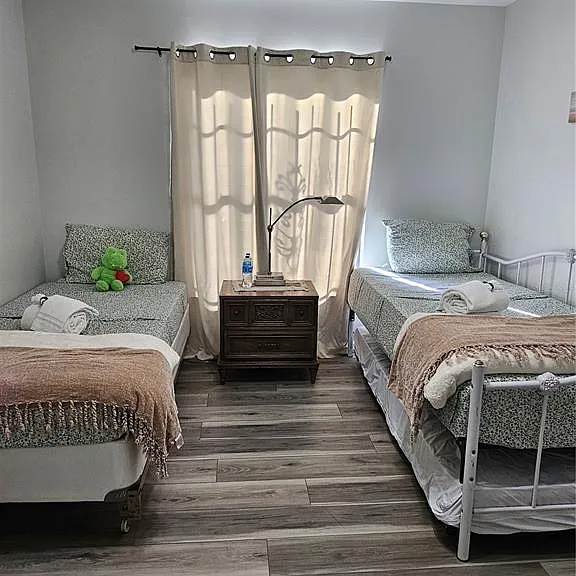 1745 Foxcreek Ln — Photo 23