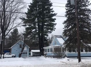 77 Lewiston St, Mechanic Falls, ME 04256