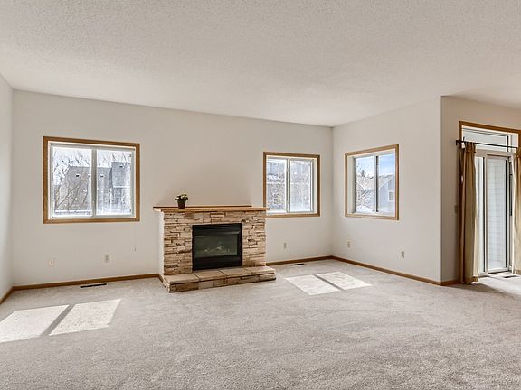 3rd image of 577 Woodduck Dr Unit L
