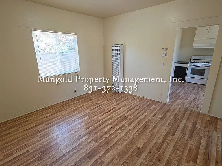 24274 Washington St — Photo 7