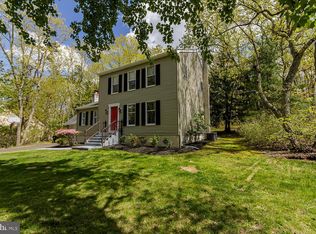 19 Hawthorne Dr, Medford, NJ 08055