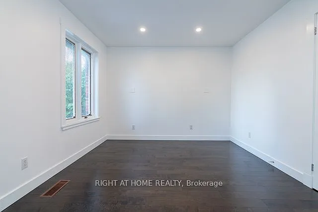 131 Banff Rd — Photo 9