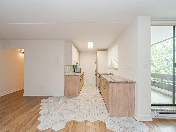 4th image of 362 W Miner St APT 2C