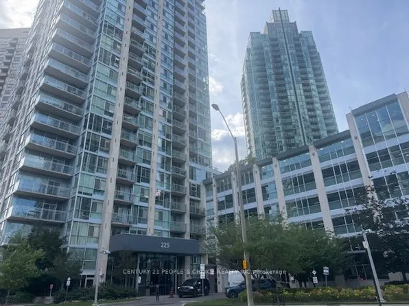 225 Webb Dr #603, Mississauga, ON L5B 4P2