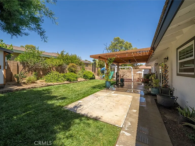 1025 Kent Dr — Photo 29