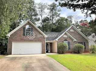 303 Peachtree Cir, Hampton, GA 30228
