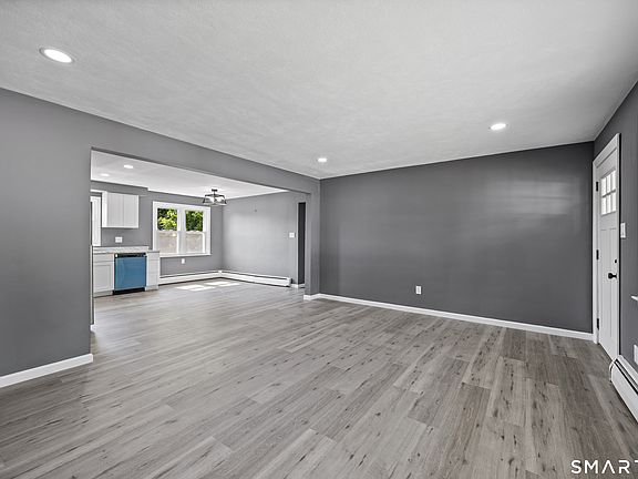 4th image of 62 Birch Street