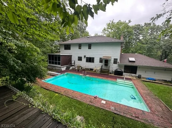 51 Old Middletown Rd, Rockaway Twp., NJ 07866