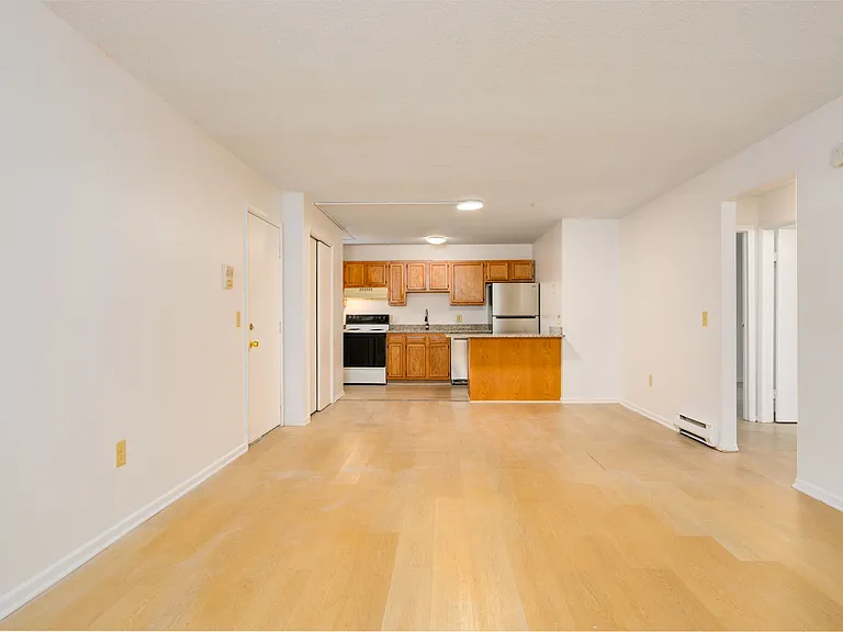 Hudson Terrace Apartments — Photo 12