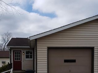 635 Bob White Ln, Millersburg, OH 44654