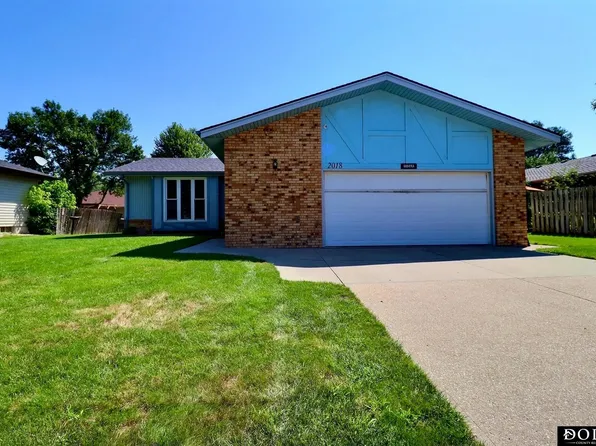 2018 N Garden City Rd, Fremont, NE 68025