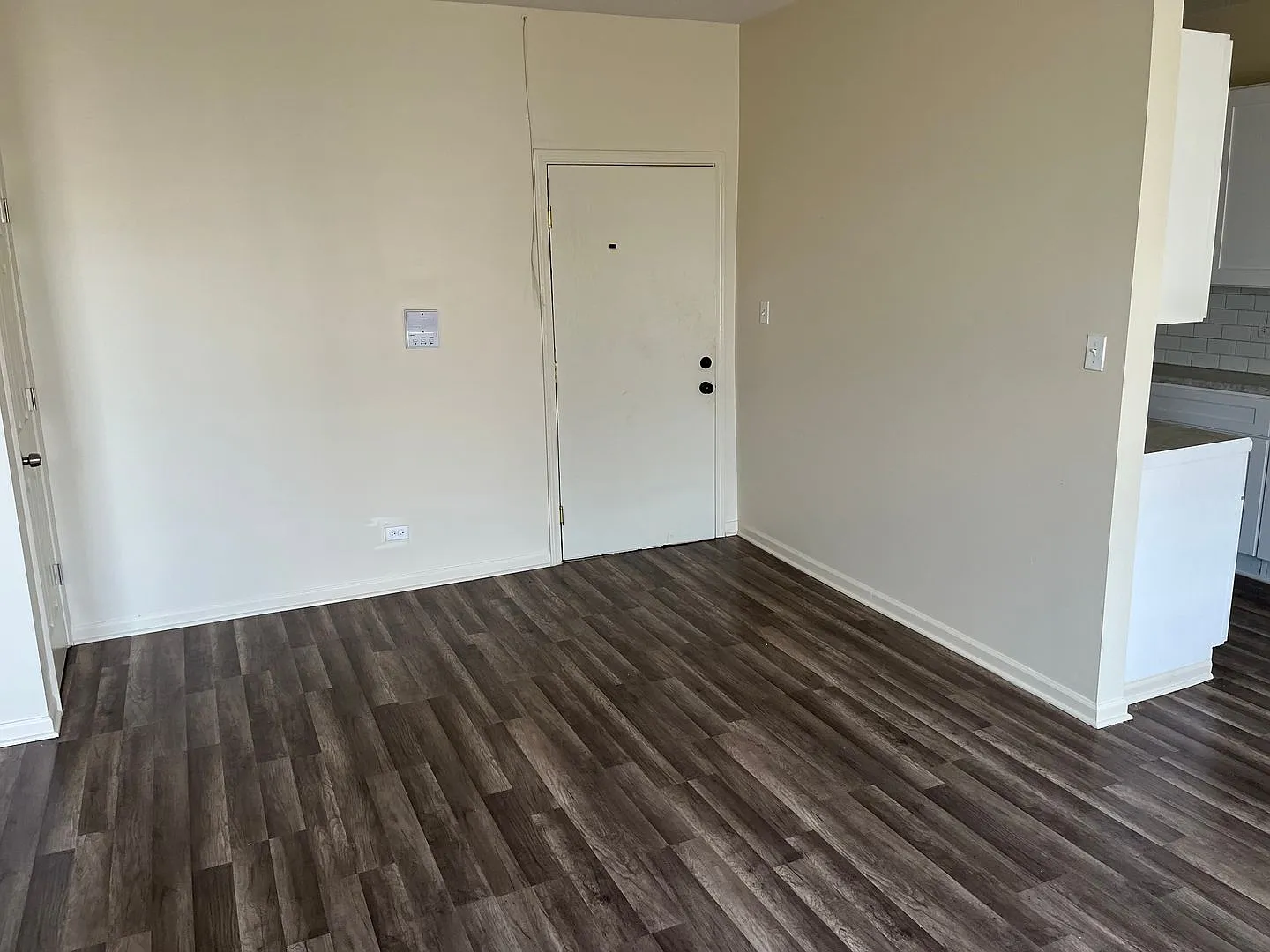 8000 Ashland Holdings LLC — Photo 1