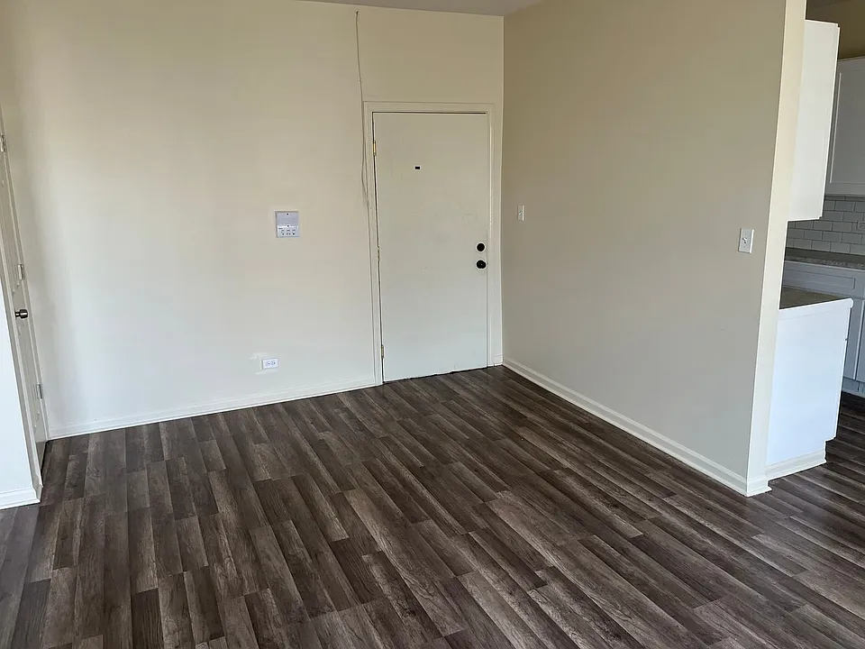 1605 1611 W 80th Street 8000 #8004-S