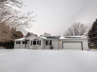 110 Lorraine Ct, Ridgeway, WI 53582