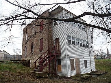 2nd image of 616 Vista Ln