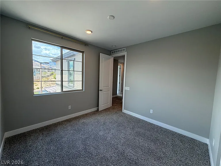 400 Red Feather Peak Ct — Photo 28