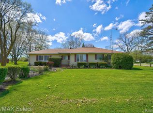 5132 Torrey Rd, Flint, MI 48507