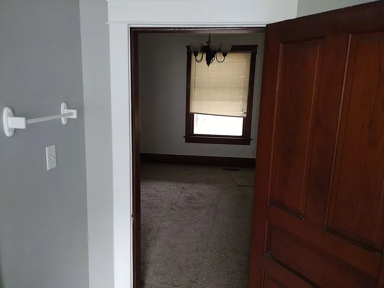 329 N Main St — Photo 17