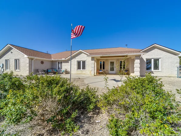 1501 Nixon Lane, Kerrville, TX 78028