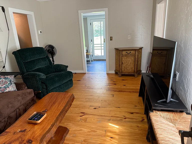 715 Dana Rd — Photo 5