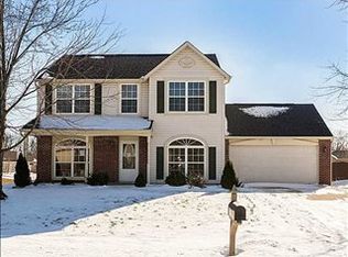 12157 Laurelwood Dr, Indianapolis, IN