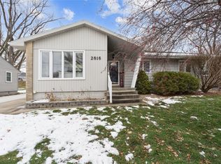 2816 Giles St, West Des Moines, IA 50265