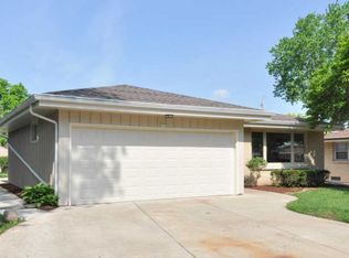 4211 S 65th St, Greenfield, WI 53220