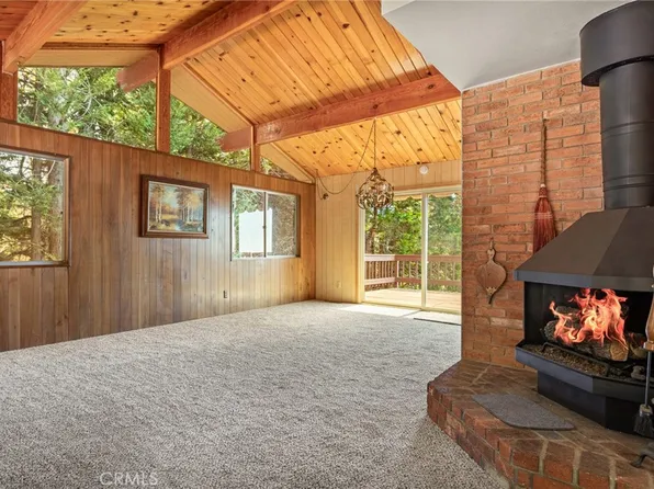 2429 Spring Oak Dr, Running Springs, CA 92382