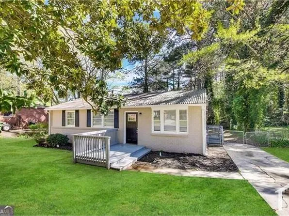 323 Simca St SE, Atlanta, GA 30354