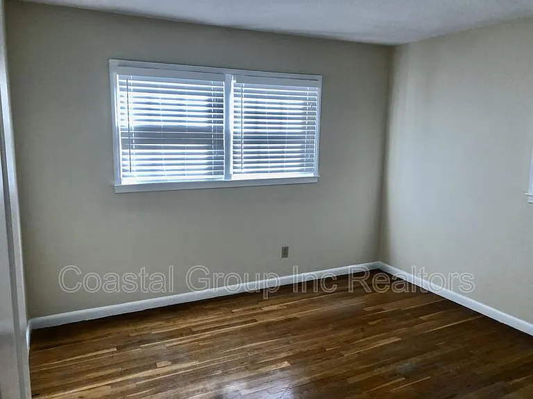 613 Reef Ln — Photo 13