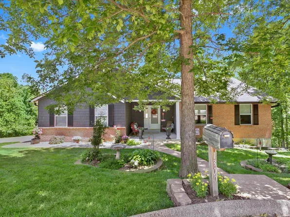 1300 Shirley Ln, Festus, MO 63028