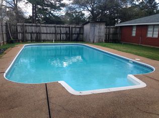 444 Pioneer Rd, Des Moines, IA 50315