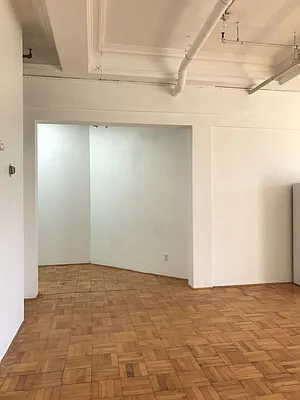 Rented by Nooklyn NYC LLC | media 44