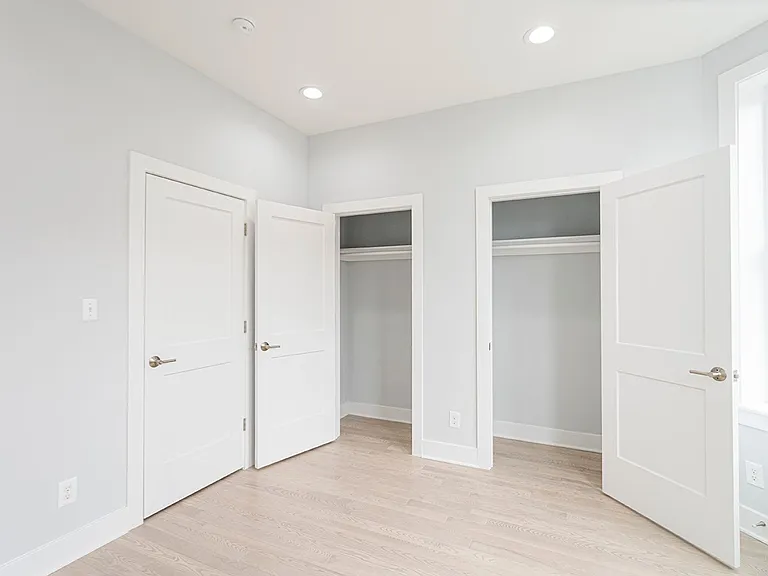 2808 W Oxford — Photo 6