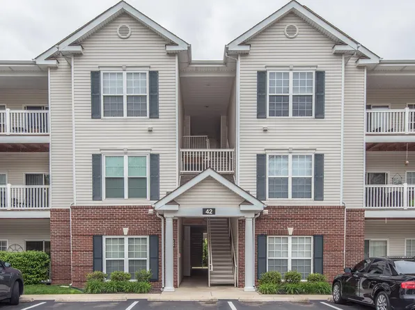 33 Kassebaum Ln APT 104, Saint Louis, MO 63129