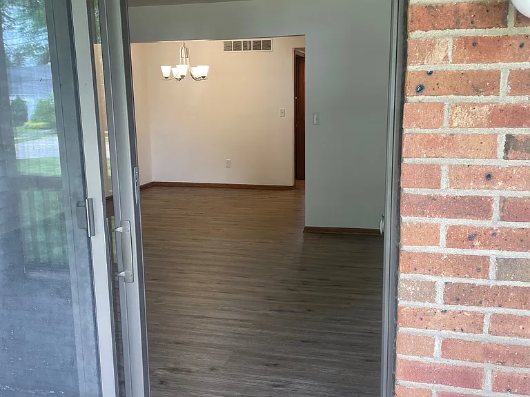 662 N 3rd St #2 — Photo 8