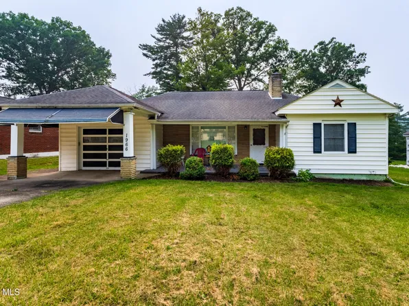 1966 Bellemeade Dr, Altoona, PA 16602
