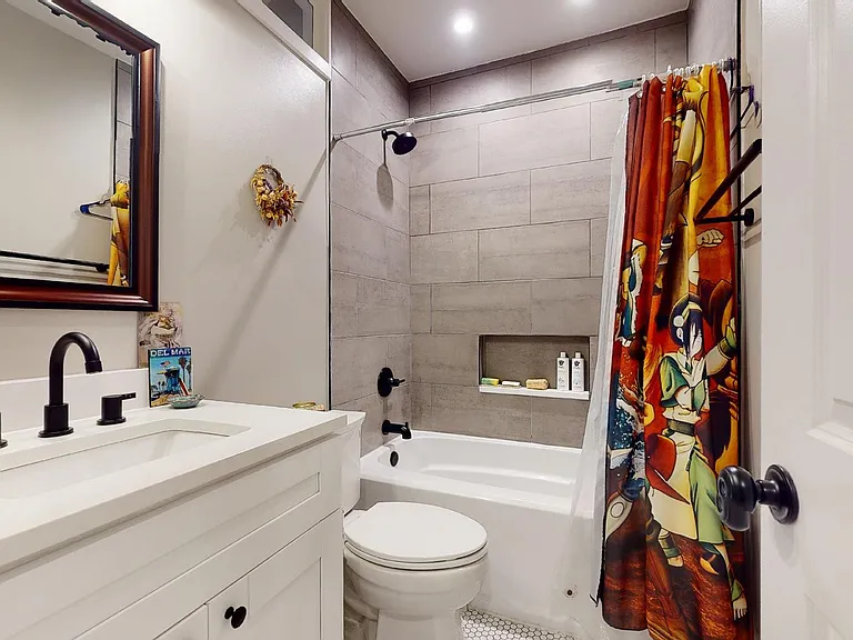 1310 Holbrook St NE #2 — Photo 5