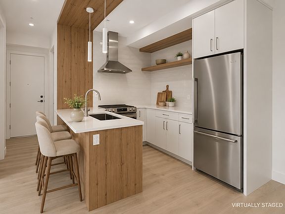 2nd image of 128 Moffat St APT 4F